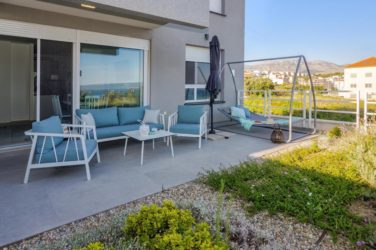 Sea View With Garden Apartment Joshua Сплит Екстериор снимка